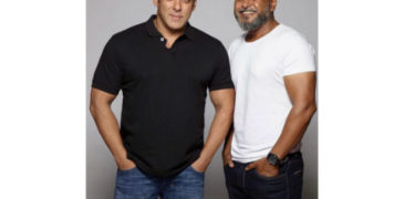 Munna S photography from Mumbai. The talent behind the camera making our celebrities look beautiful on camera is a small-town boy from Akola who made it big
